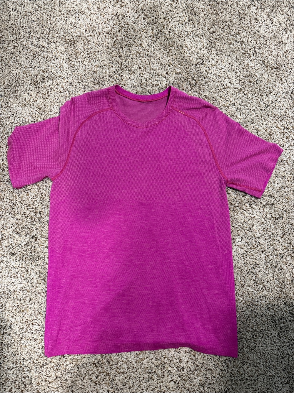 Lululemon Metal Vent Shirt. Size Medium